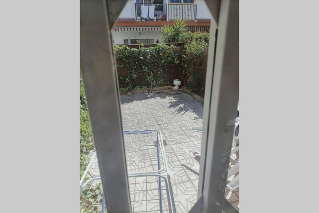 2 Bedroom Townhouse In Beautiful Gated Complex Benidorm Bagian luar foto