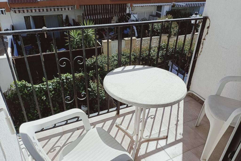 2 Bedroom Townhouse In Beautiful Gated Complex Benidorm Bagian luar foto