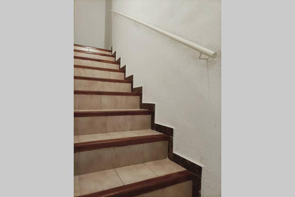 2 Bedroom Townhouse In Beautiful Gated Complex Benidorm Bagian luar foto
